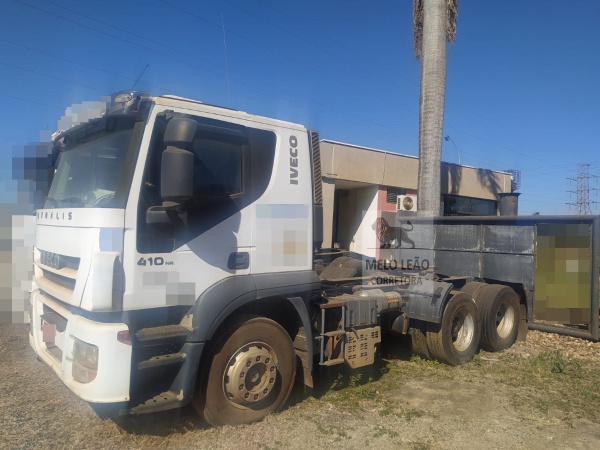 Caminhão Iveco STRALIS 410 NR ano 2010