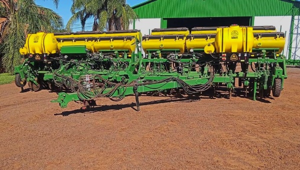 Plantadeira John Deere 1111 ano 2024