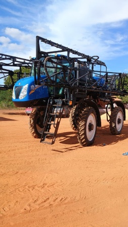 Pulverizador Autopropelido New Holland SP2500 ano 2013