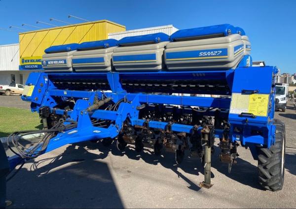 Plantadeira New Holland SSM 27 ano 2014
