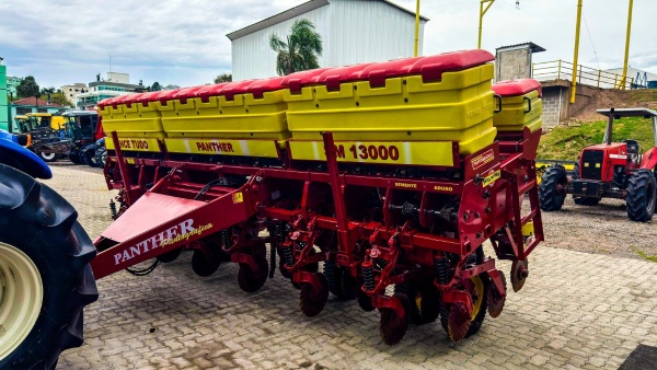Plantadeira Vence Tudo PANTHER SM 13000 ano 2018