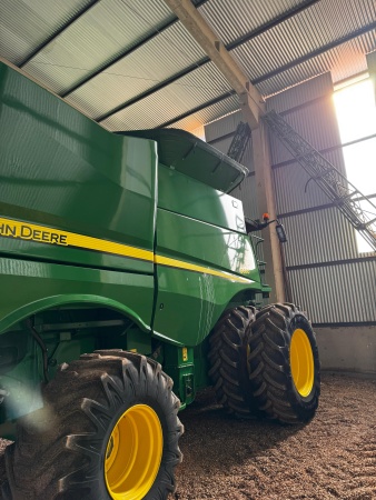 Colheitadeira John Deere S660 ano 2016