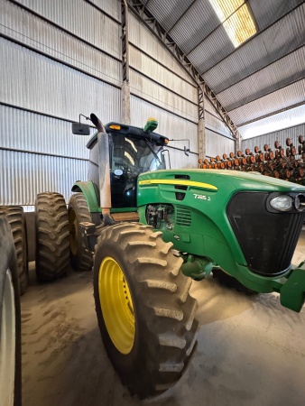 Trator John Deere 7225j