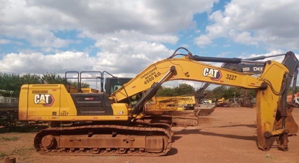 Escavadeira Caterpillar 336 ano 2021