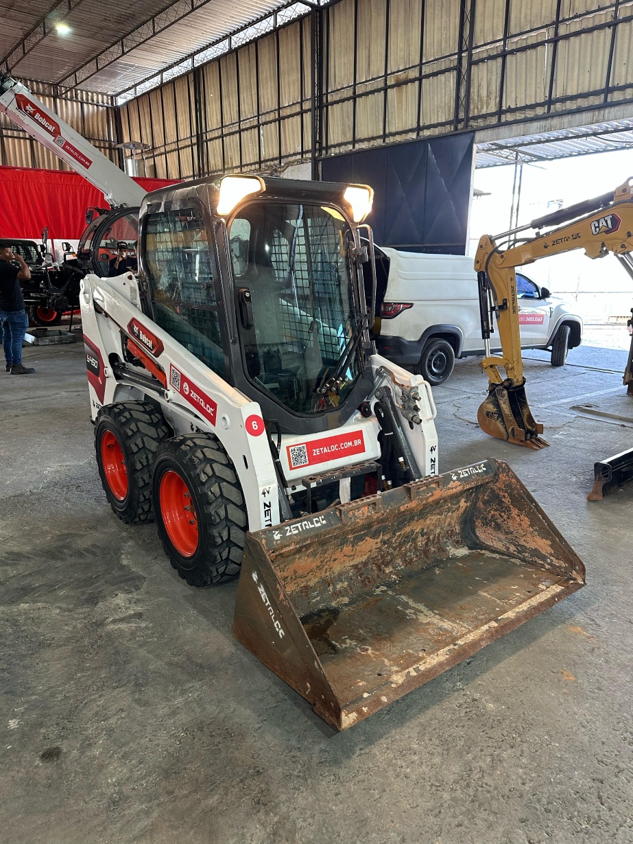 Mini Carregadeira Bobcat S450 ano 2022