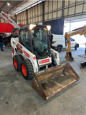 Mini Carregadeira Bobcat S450 ano 2022