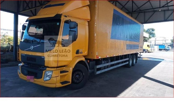 Caminhão Volvo VM 270 ano 2020