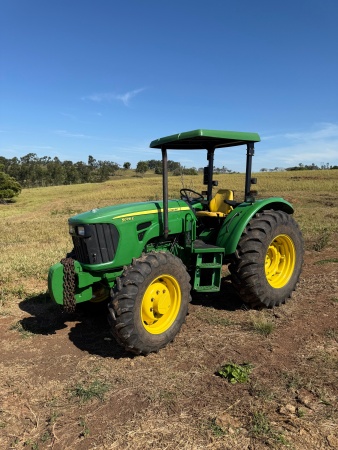 Trator John Deere 5078 E ano 2018