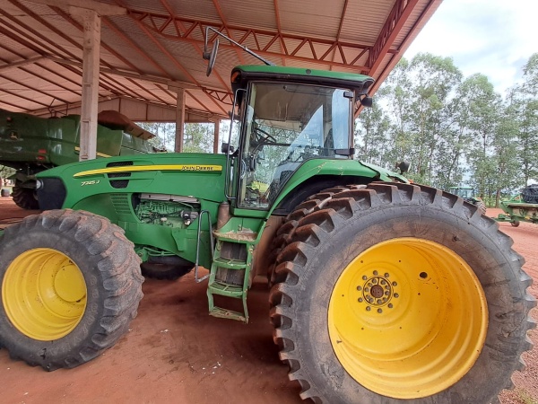 Trator John Deere 7225j ano 2012