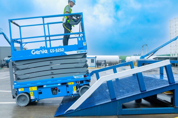 Plataforma Genie  GS-3232 E-DRIVE ano 2026