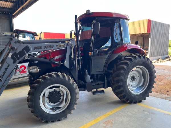 Trator Case Farmall 80 ano 2014
