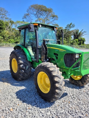 Trator John Deere 5090E ano 2018