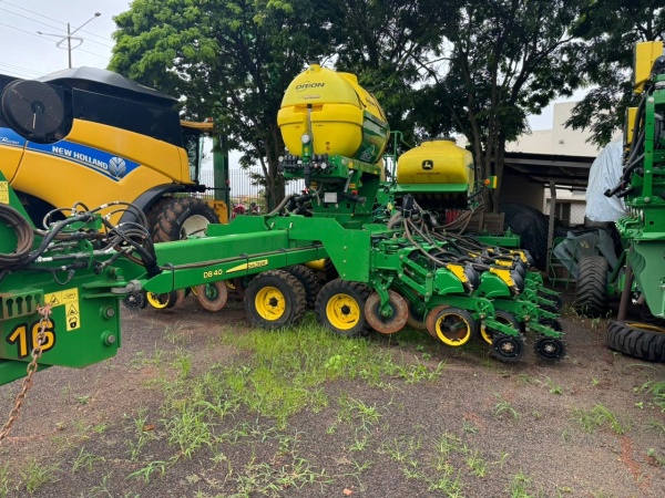 Plantadeira John Deere DB40 ano 2022