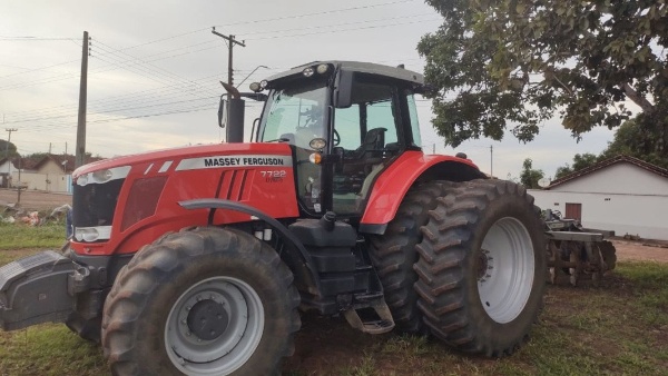Trator Massey Ferguson 7722 ano 2023