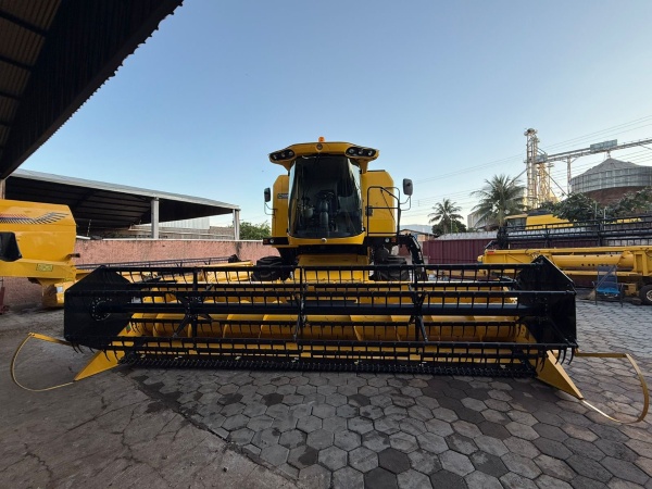 Colheitadeira New Holland TC 4.90 ano 2021