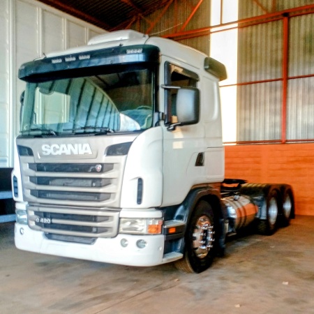 Caminhão Scania G 420 ano 2010