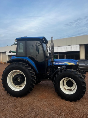 Trator New Holland 7630 ano 2015