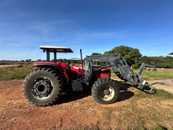 Trator Massey Ferguson 4292 ano 2014