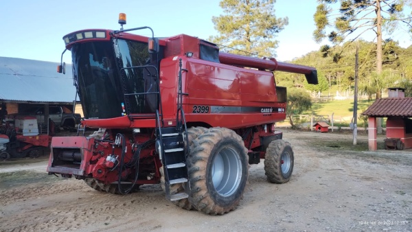 Colheitadeira Case 2399 Axial-Flow ano 2009