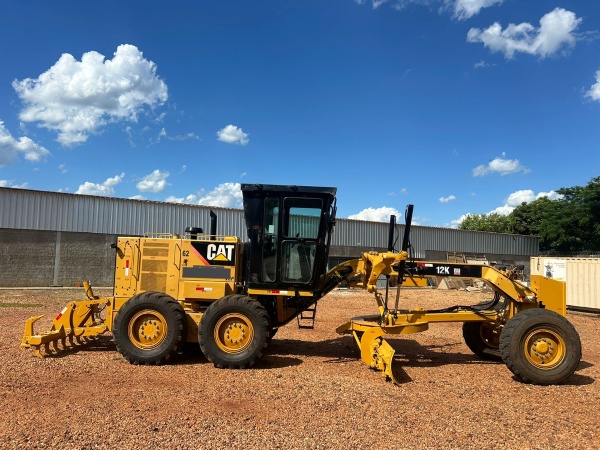 Motoniveladora Caterpillar 12K ano 2017