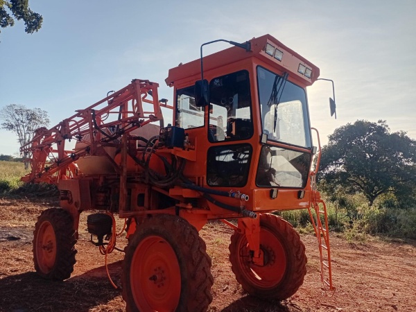 Pulverizador Autopropelido Jacto UNIPORT 2000 ano 2004