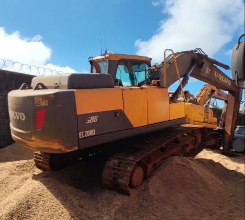 Escavadeira Volvo EC200D ano 2024