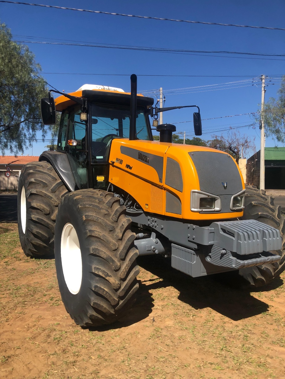 Trator Valtra BH 180 ano 2011