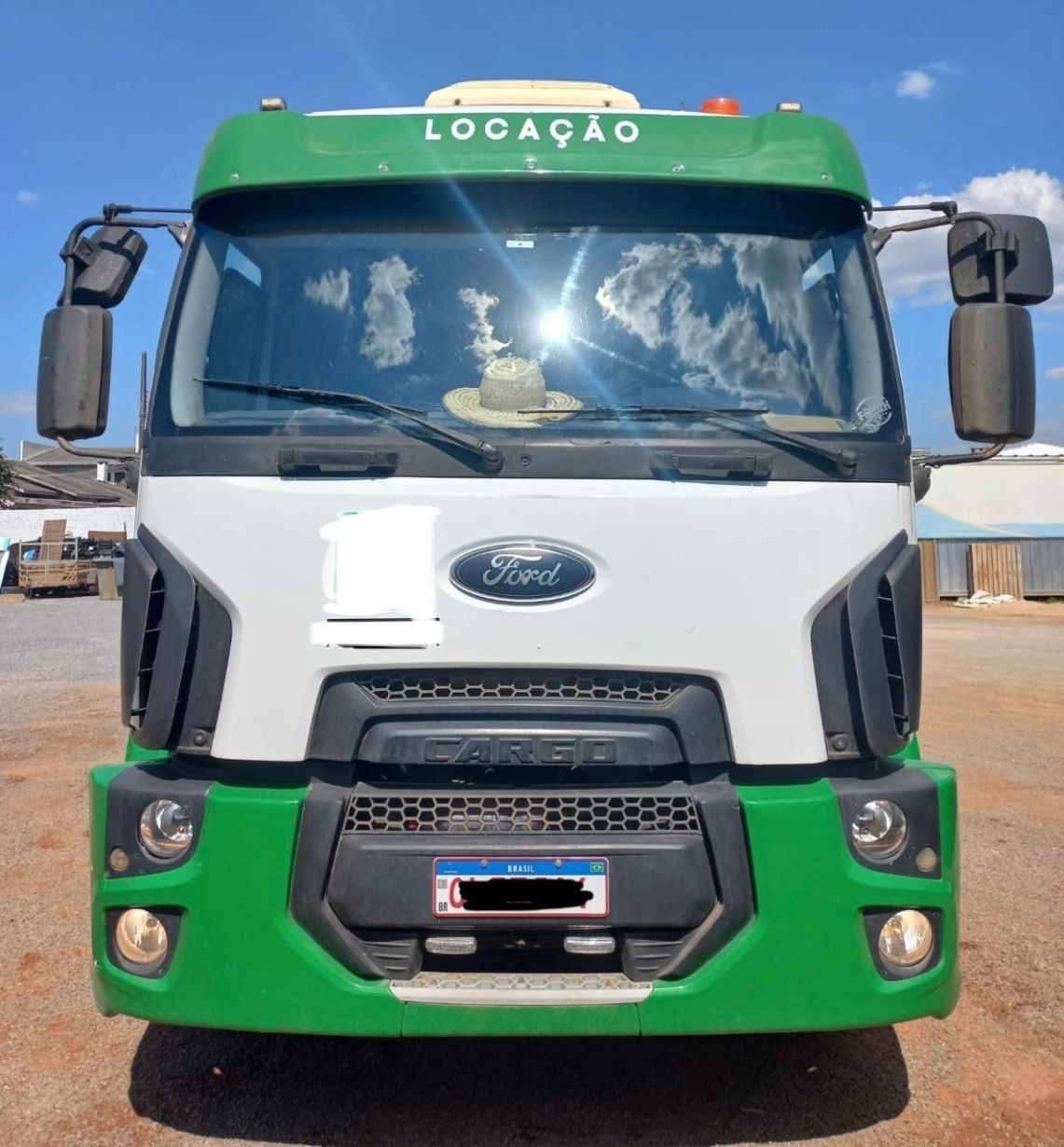 Caminhão Ford 2423 ano 2013