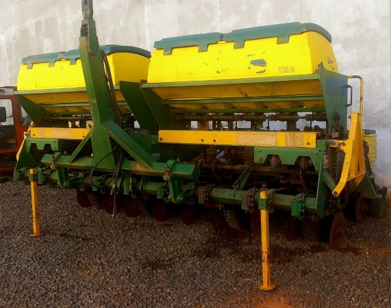 Plantadeira Tatu Marchesan PST3