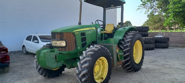 Trator John Deere 6125 ano 2020