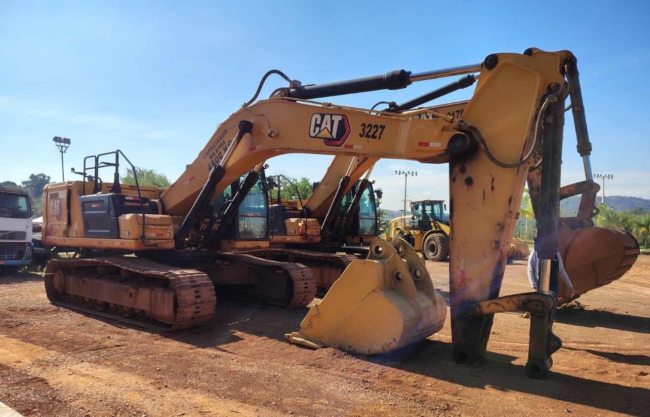 Escavadeira Caterpillar 336 ano 2021
