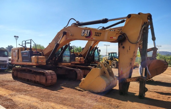Escavadeira Caterpillar 336 ano 2021