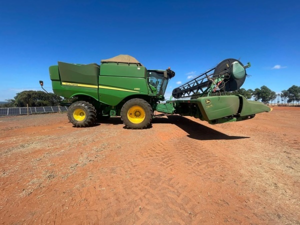 Colheitadeira John Deere S550 ano 2019