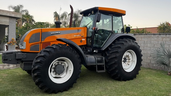 Trator Valtra BH 165 ano 2016