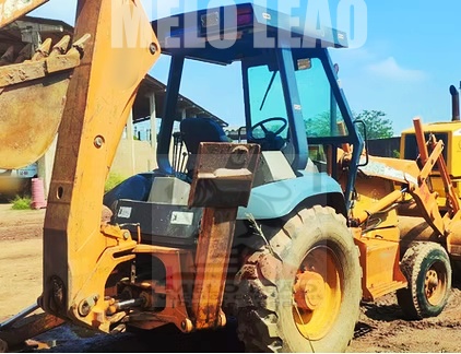Retroescavadeira Case 580 L ano 2007
