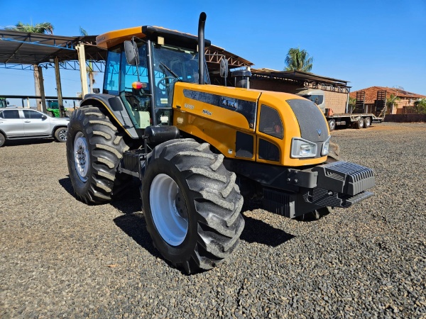 Trator Valtra BH 180 Hiflow ano 2016