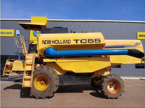 Colheitadeira New Holland TC 55 Arrozeira ano 2003