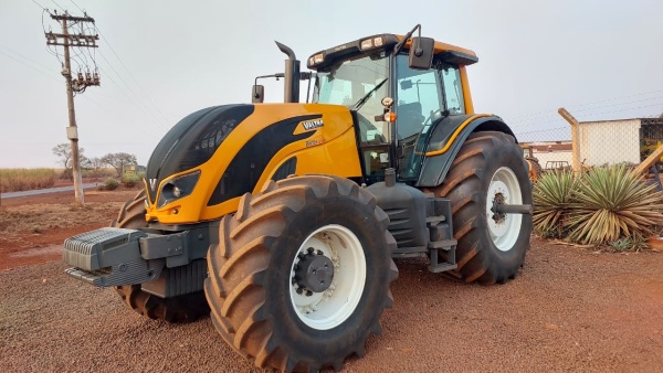 Trator Valtra BH 224 ano 2019