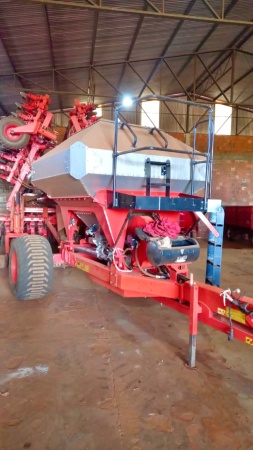 Plantadeira Kuhn Quadra venta ano 2015
