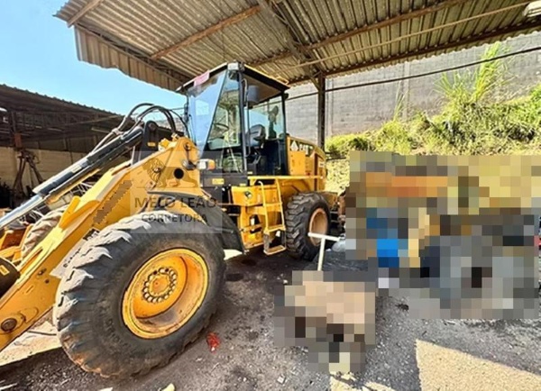 Pá Carregadeira Caterpillar 924g ano 2009