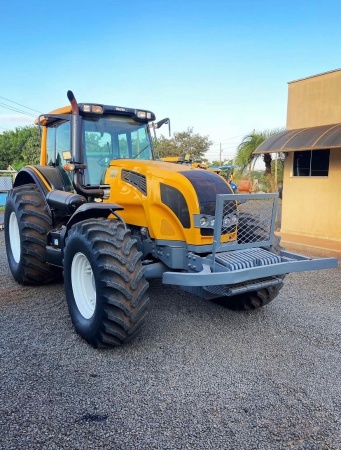 Trator Valtra BH 210i ano 2016