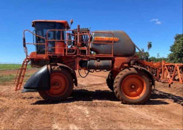 Pulverizador Autopropelido Jacto uniport 2500 ano 2013