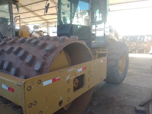 Rolo Compactador Caterpillar CS54B ano 2015