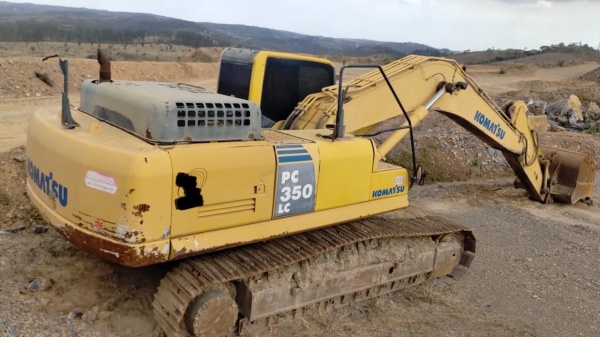 Escavadeira Komatsu PC350 ano 2013