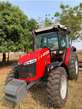 Trator Massey Ferguson MF 4709 ano 2021