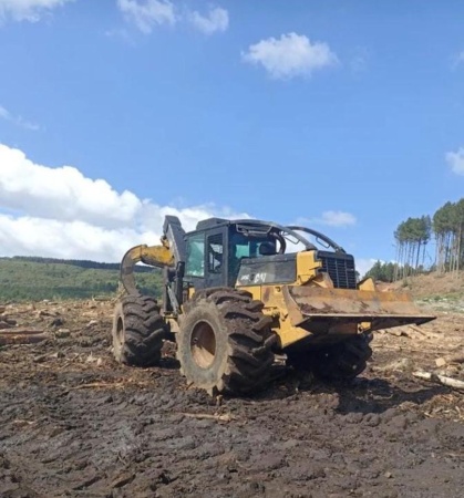 Skidder Caterpillar 545C ano 2012