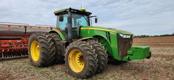 Trator John Deere 8295R ano 2020