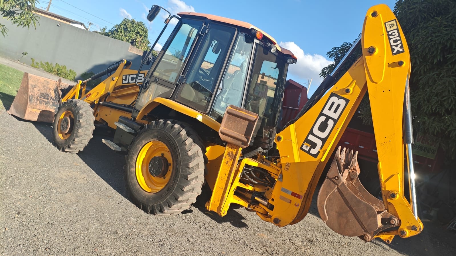 Retroescavadeira JCB 3XC ano 2021
