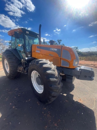 Trator Valtra BH 185i ano 2012