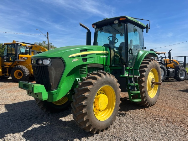 Trator John Deere 7230 J ano 2018